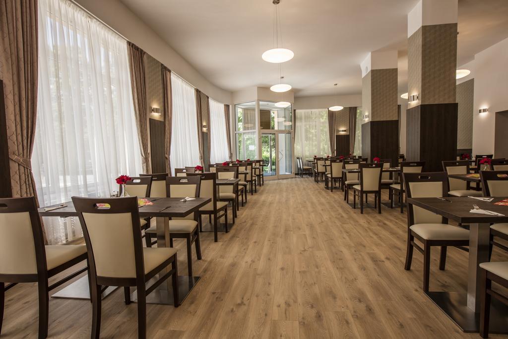 Hotel Bellevue Tlapak Poděbrady Eksteriør bilde