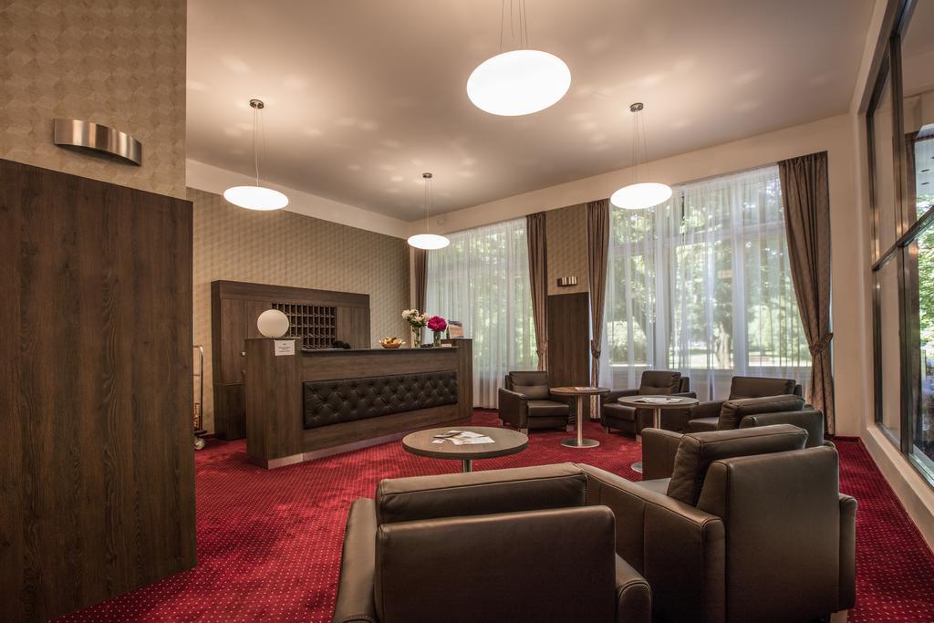 Hotel Bellevue Tlapak Poděbrady Eksteriør bilde